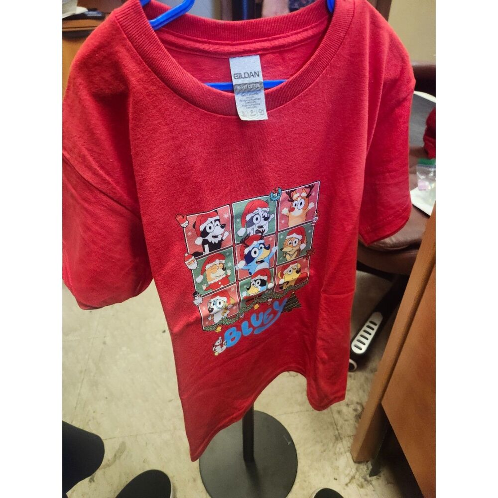 Bluey Christmas Graphic T-Shirt Kids Youth Small (NWOT)